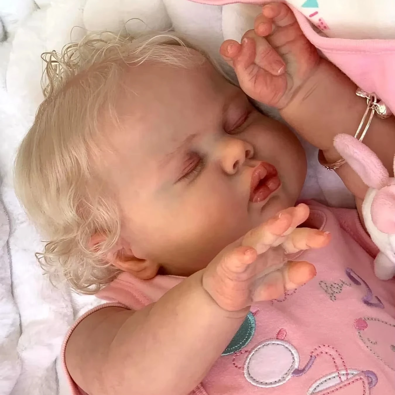 NPK 24Inch Sleeping pickle in Soft Cloth Body Lifelike Reborn Toddler Hand rooted Hair Cuddly Baby Girl Doll Baby