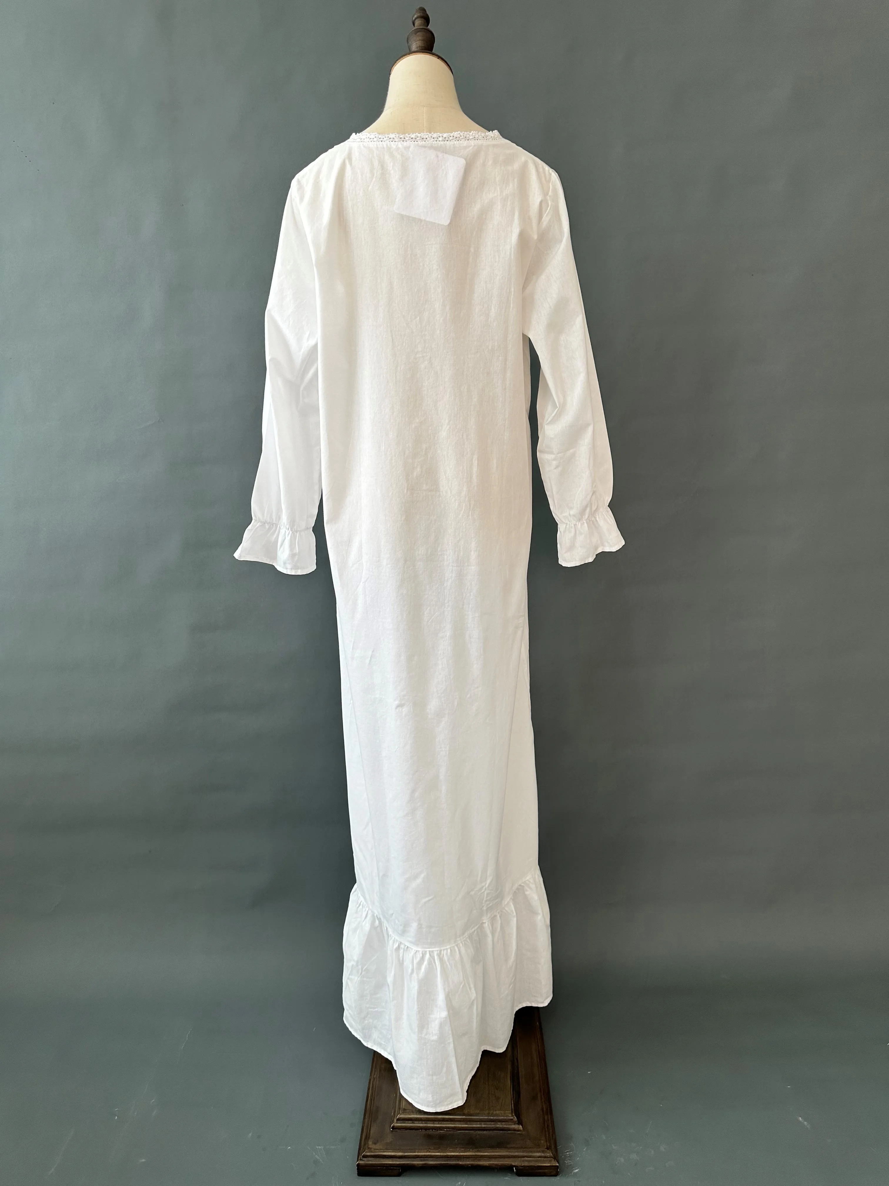 Long Sleeve Embroidered Button Front Robe