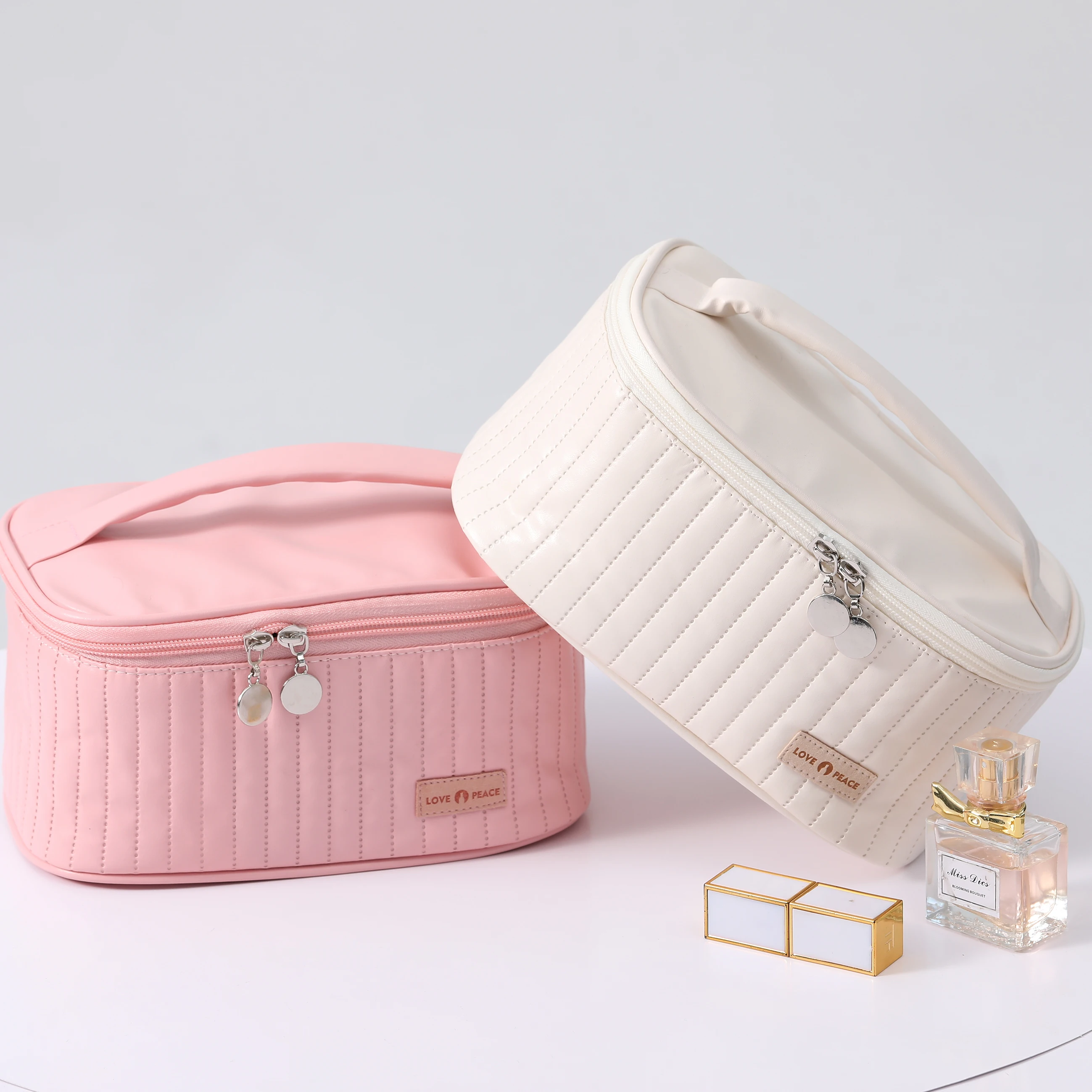 eco friendly pu leather toiletry puffer makeup storage travel toilet bag set cosmetic pouch make up bag with logo