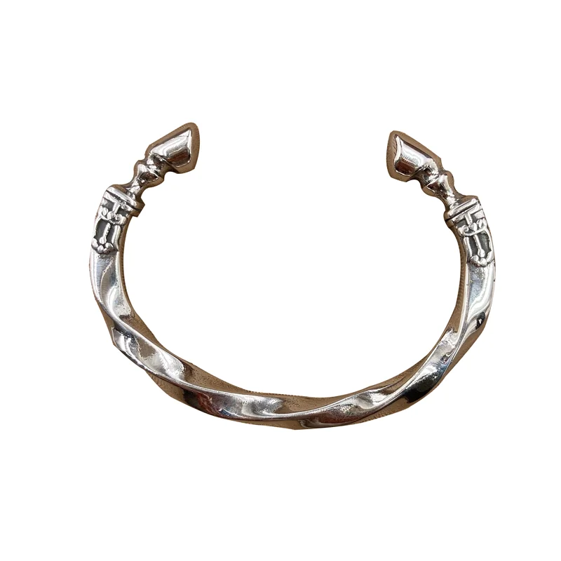 2024 hot selling Wholesale Vintage Titanium Steel War Horse Horseshoe Bracelet Domineering Twisted Horseshoe Open Bracelet