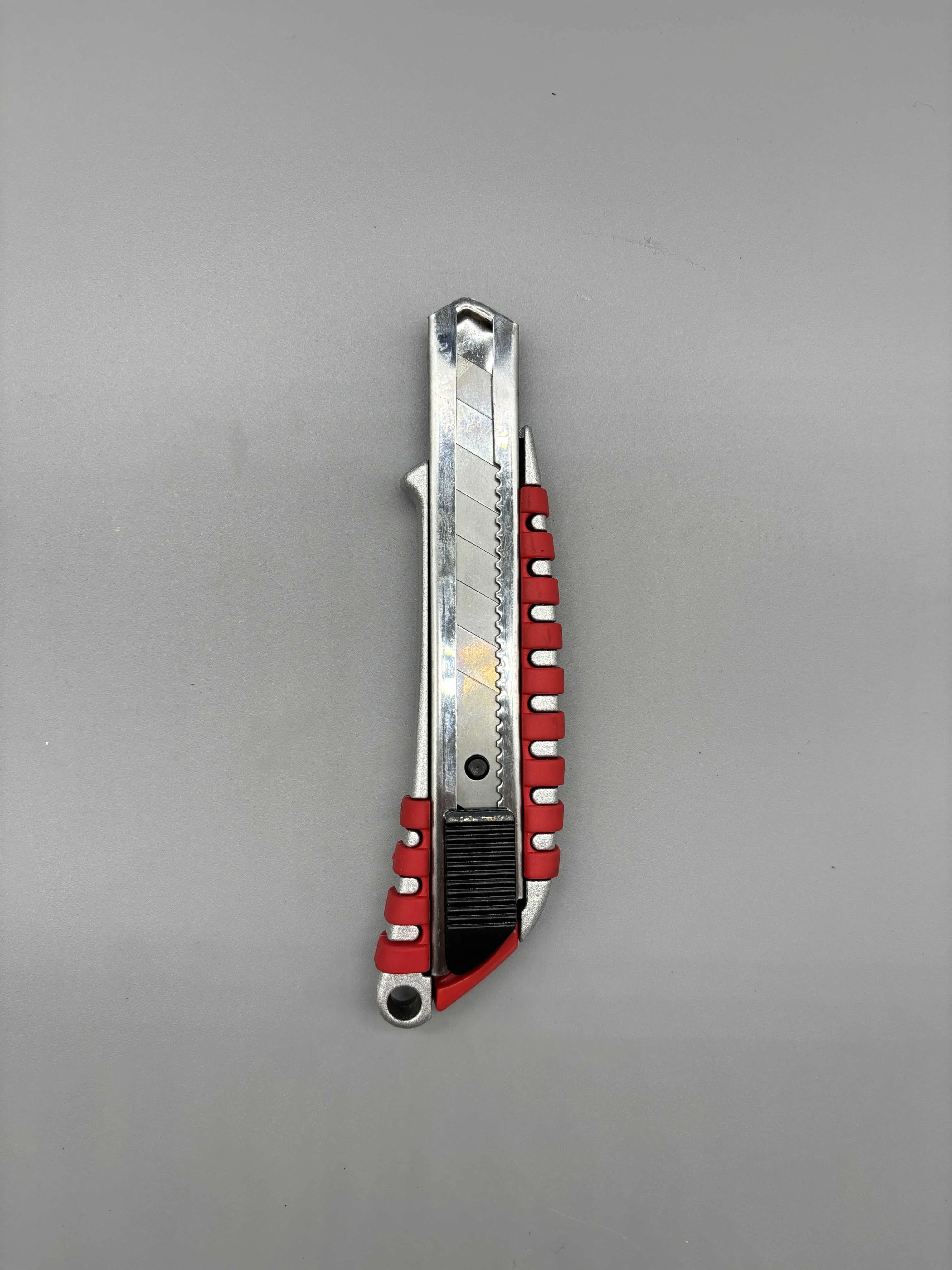 Rubber Handle Aluminum Shell Retractable Blade Knife Quick Change Knife Utility knife for Pipe Cutter Box Cutter