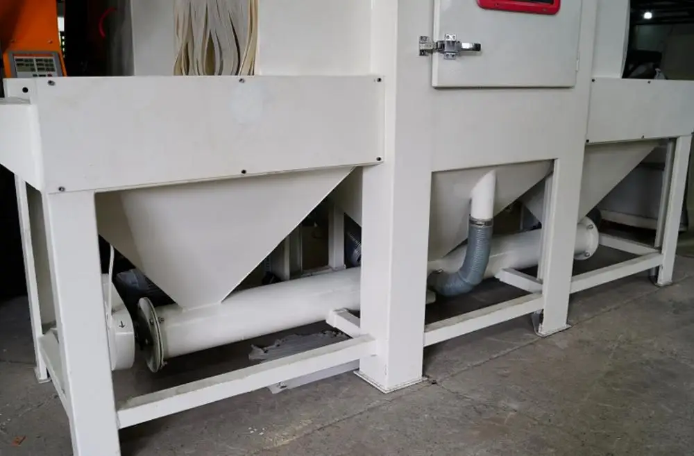 Automatic Conveyor Sandblaster