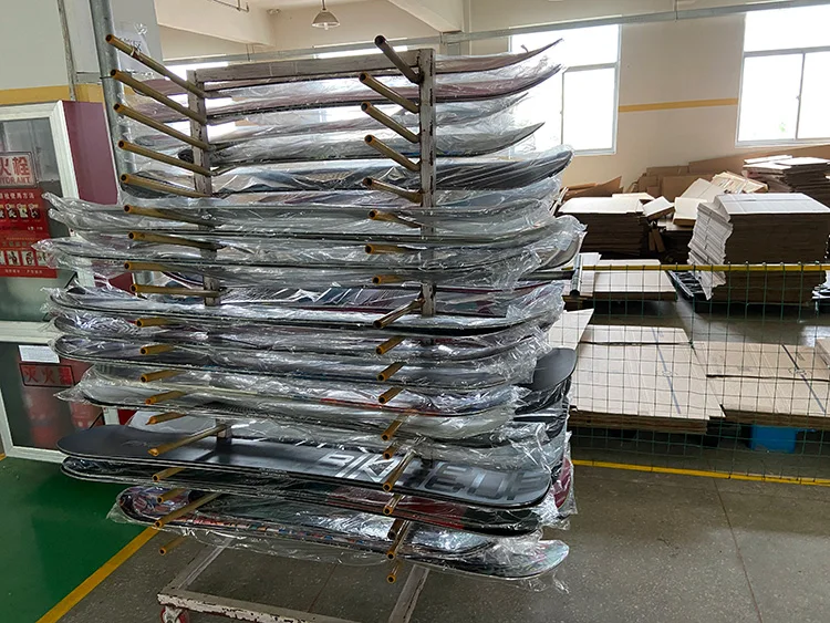 snowboard Lightweight Skis Best All-Mountain and Park Snowboards