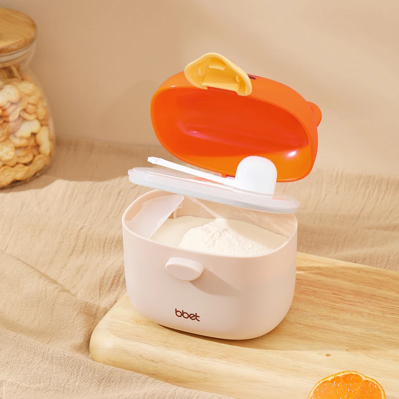 Small Baby Food Storage Formula Milk Powder Dispenser Box With Spoon Plastic Milk Powder Storage Container BPA Free