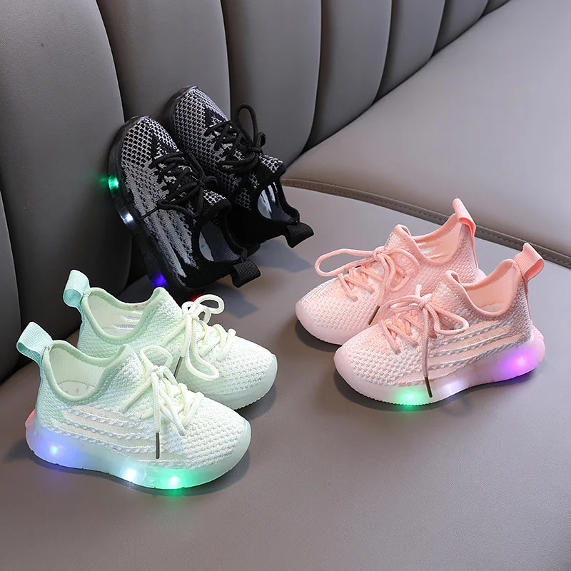 
2021 Attractive shoes design yeezy soft light sports led bottom shoes for children 