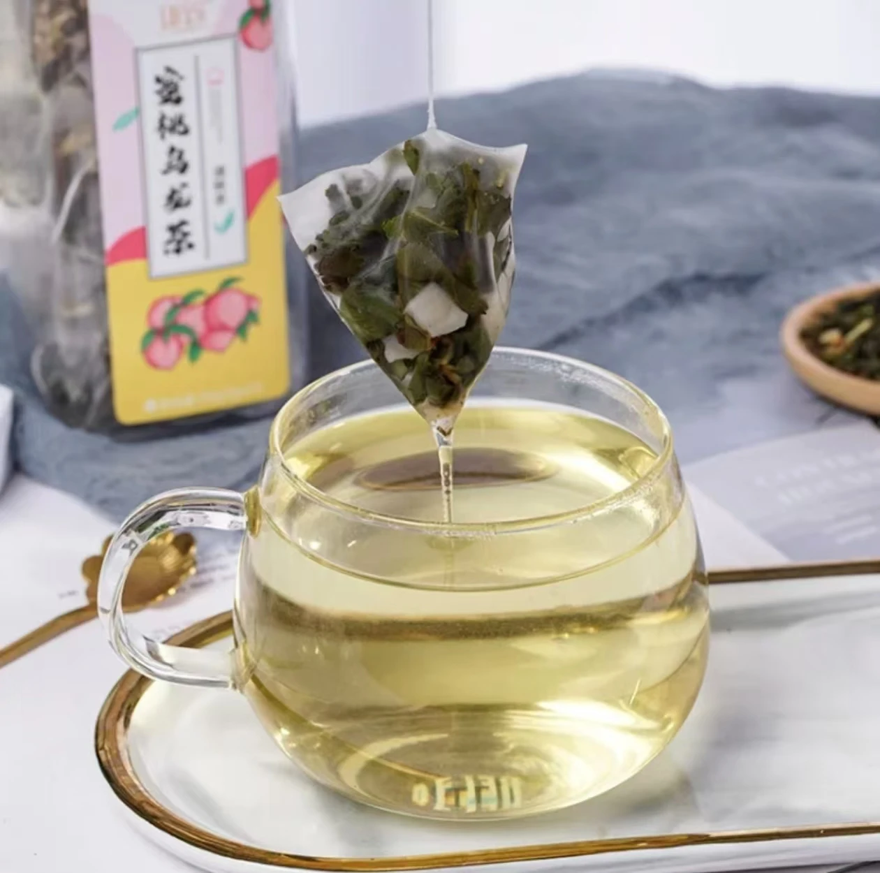 Manufacturer Direct Sales of Blended Peach Oolong Tea Customizable Box and Bottle Packaging Wholesale Triangle Tea Bag