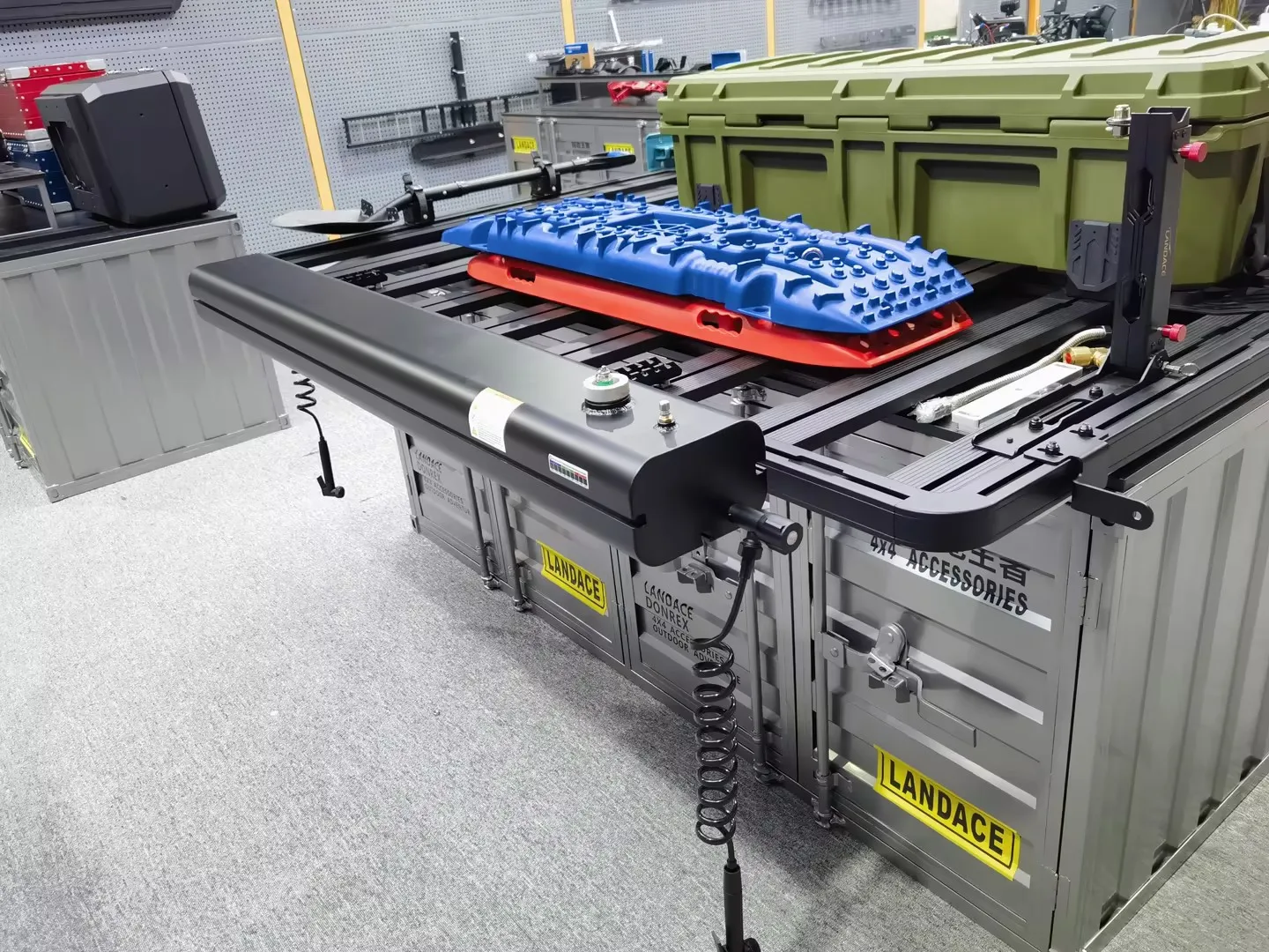 4x4 Accessories Off Road Car Roof Camping Shower Water Tank Food Grade Aluminium Alloy Road Shower