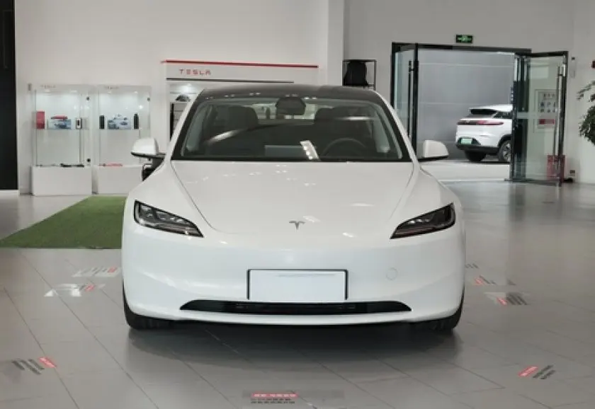 TESLA 2023 дальноездный полноприводный автомобиль модель 3 седан