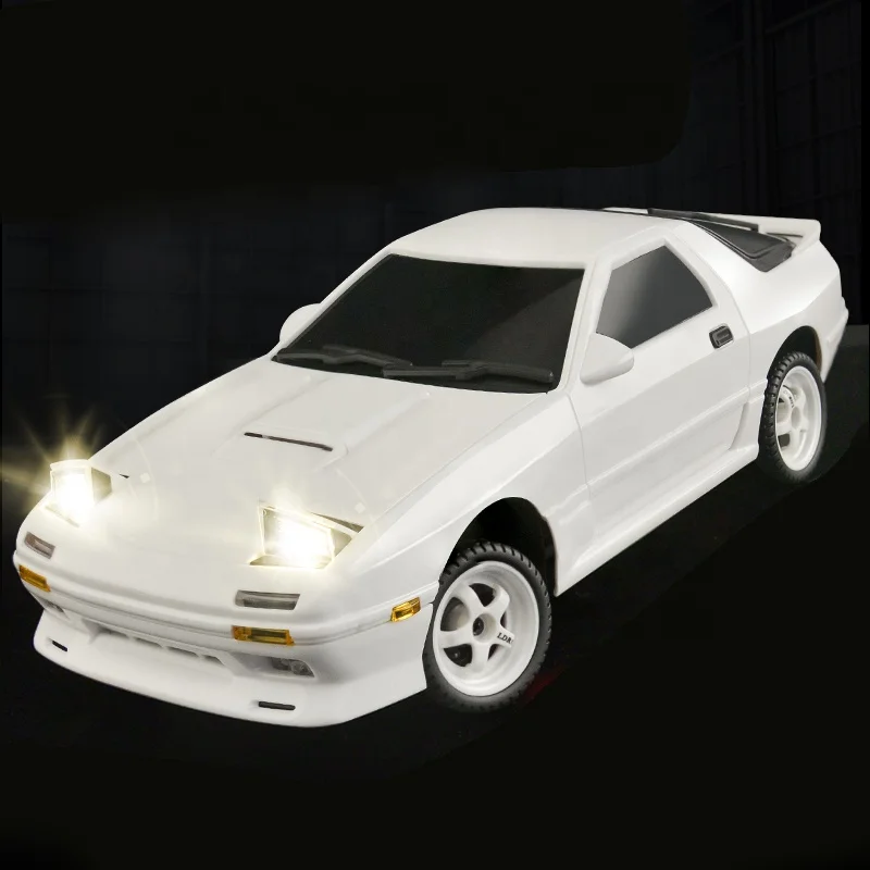 1:18 2.4G RC 10+km/h Shrifting Hobby Remote Control Vehicle Drift Car Build-in Gyroscrope One Key Rollover Lamps
