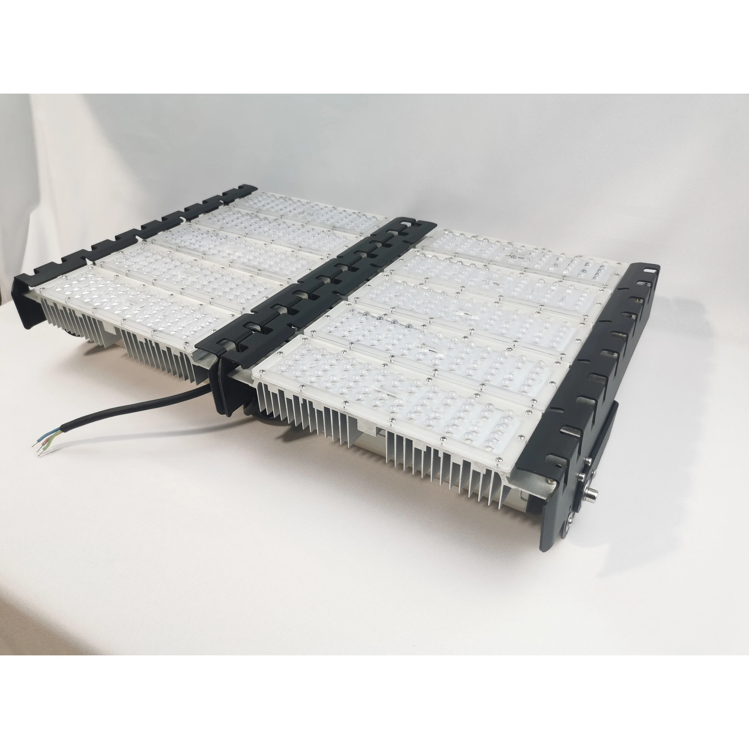 400W LED floodlighthigh power metal housing outdoor IP65 50w 100w 200W 300W 400W 500W modular luminaire led floodlight