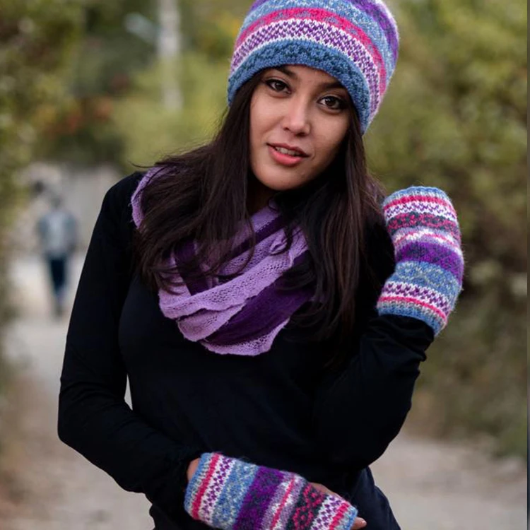 
Hand Knit Mitten Gloves Pink Color with Purple Flower Patchwork Woolen Gloves 