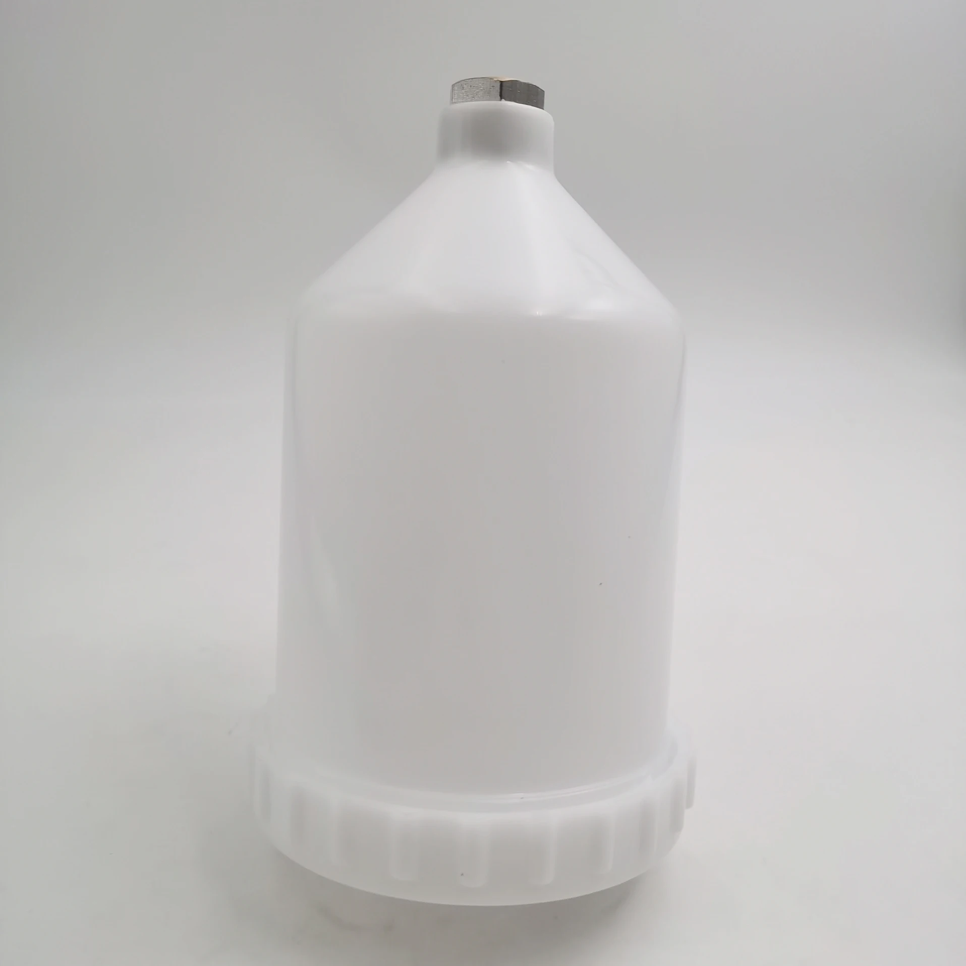 Hot Selling 600ml Plastic Fluid Paint Spray Gun Cup