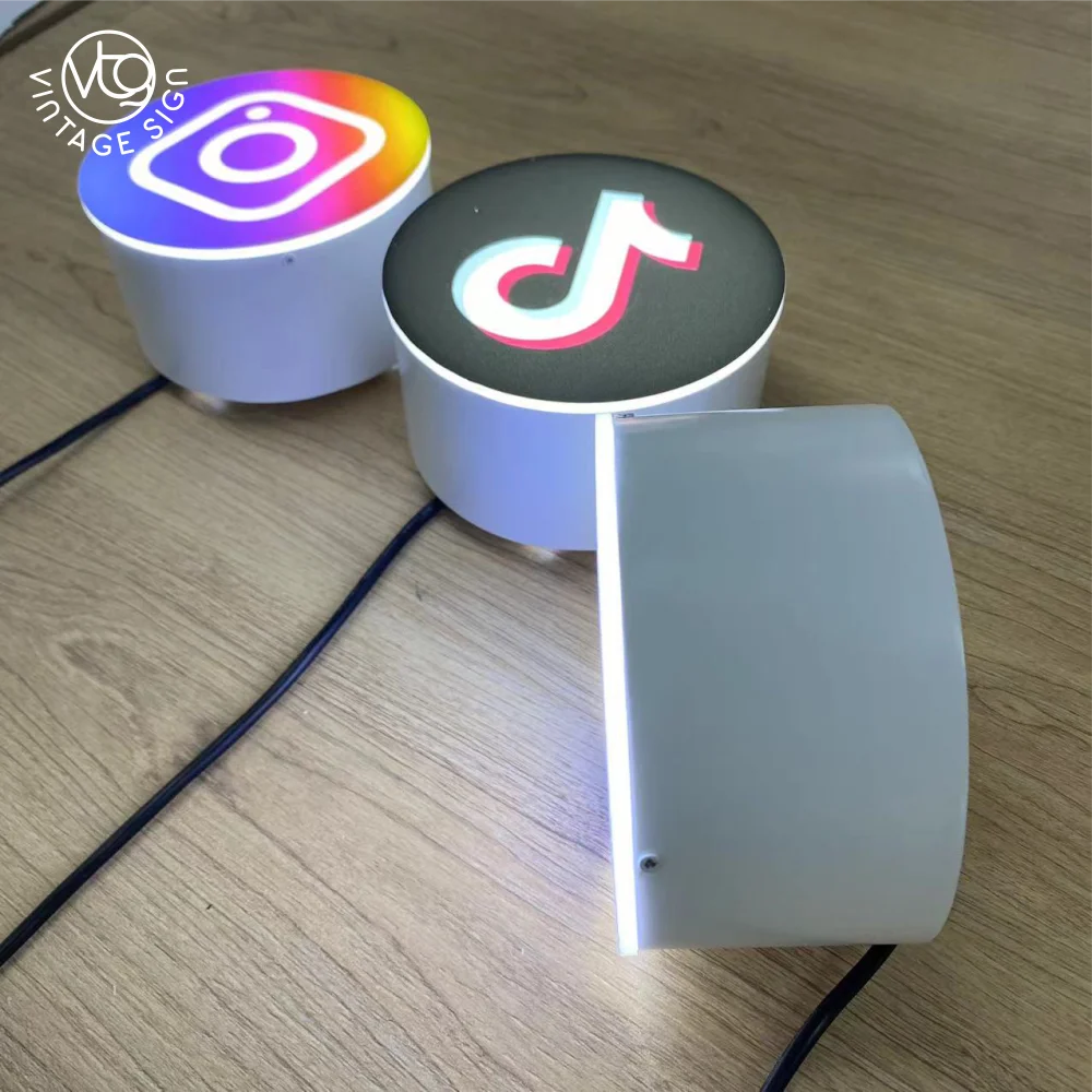 Professional Factory Led Acrylic Signboard Exterior Light Box Illuminated Sign  With Wholesale Price