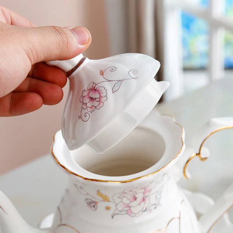 Luxury High Quality Western Design Ceramic 8 Pieces Teapot And Cup With Tray Porcelain Tea Pot Cup Set Tea For One Teapot Set