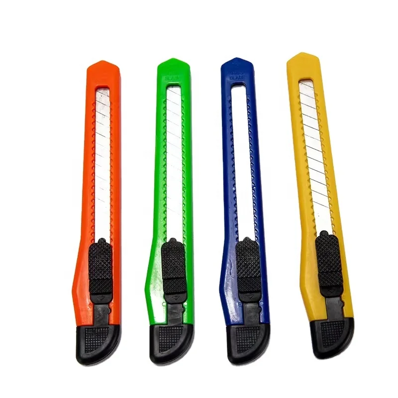 Factory price small pocket knife 9mm carbon steel blade Plastic case small box cut utility knife