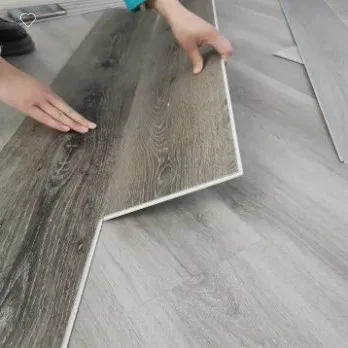 waterproof wood grain 4mm 5mm 6mm 7mm 8mm pvc click lock spc flooring lvp flooring vinyl plank luxury vinyl flooring with IXPE