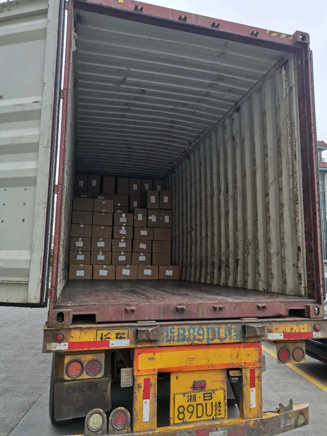 Polyester Yarn DTY 150D/144F semi dull dope dyed black Microfiber yarn