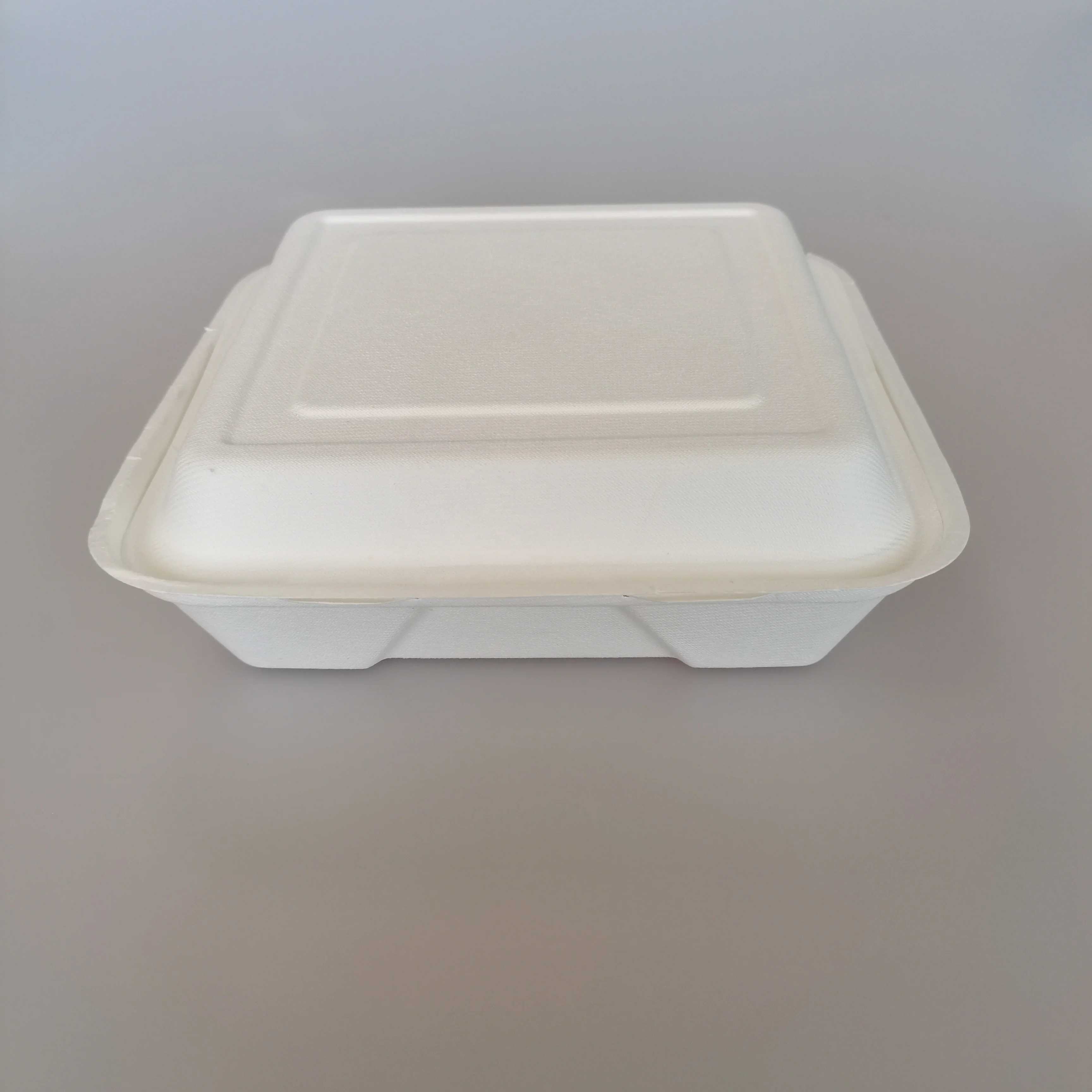 Disposable custom clam shell three compartment compostable container