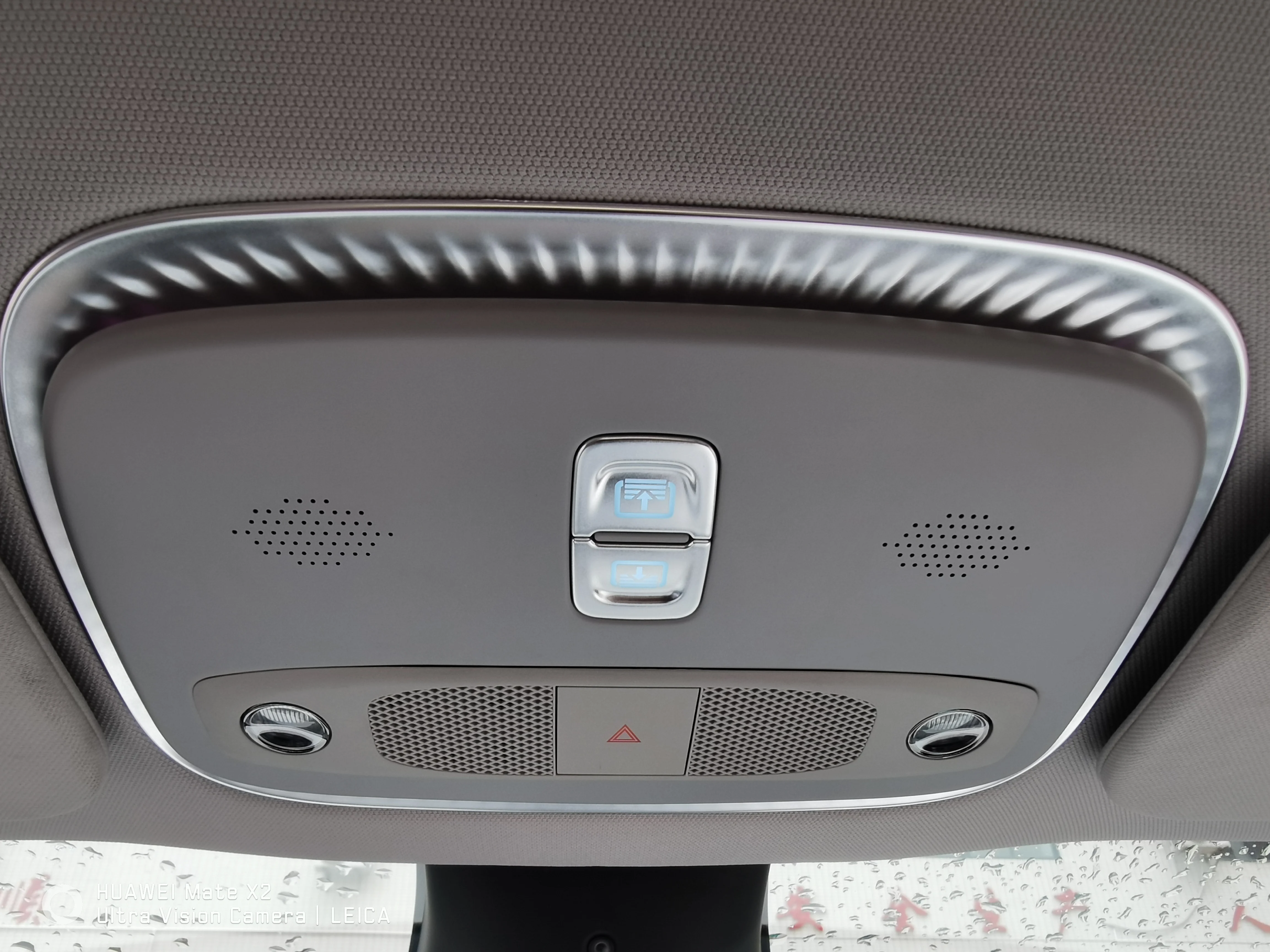 Original Car Color Tesla Model Y Electric Folding Telescopic Car Sunroof Sunshade