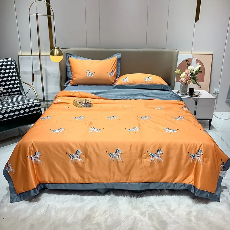 Satin Bed Sheet Set Bedding Custom Home Hotel Summer Bed Quilted Bedspreads 100 Polyester Comforter Duvet Quilt Super Soft Quilt