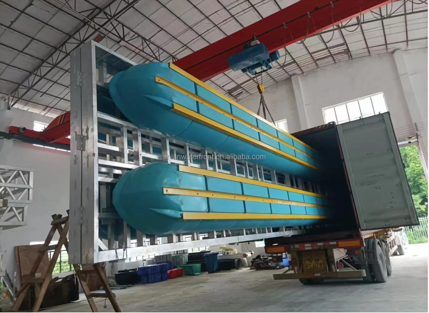 Manufacturer Supply Multifunctional Floating Swimming Platform Water Park Slides