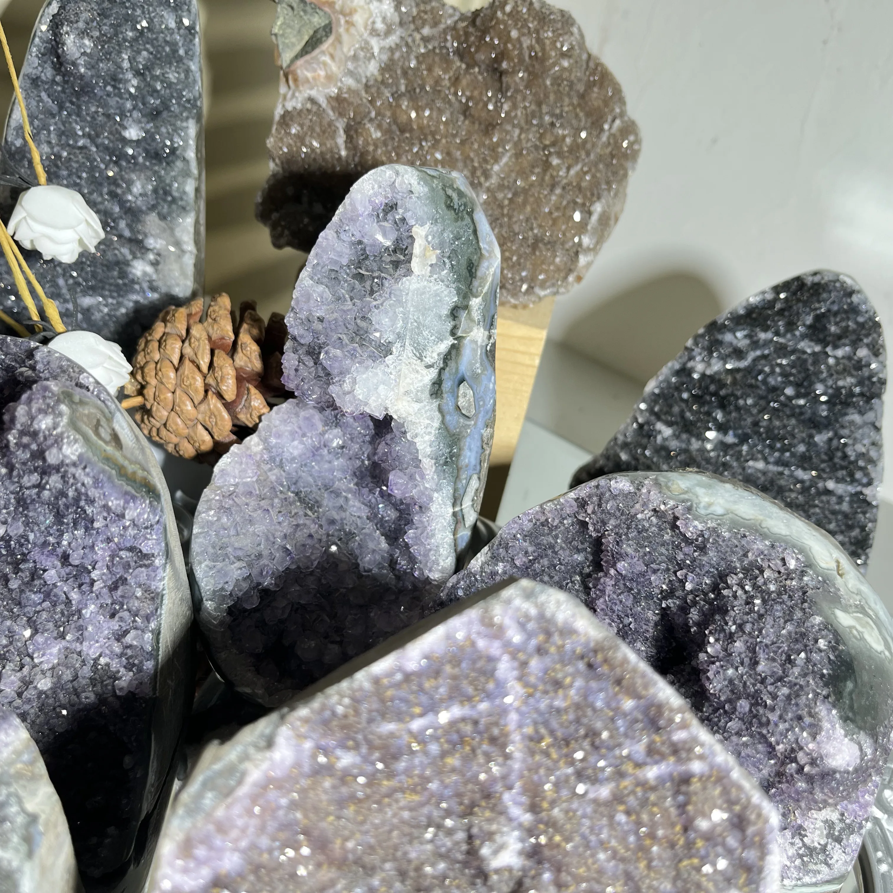 Hot Sale Natural Purple Amethyst Rawl Stones Crystal Cluster Wholesale Original Druzy Amethyst Cathedral For Collection