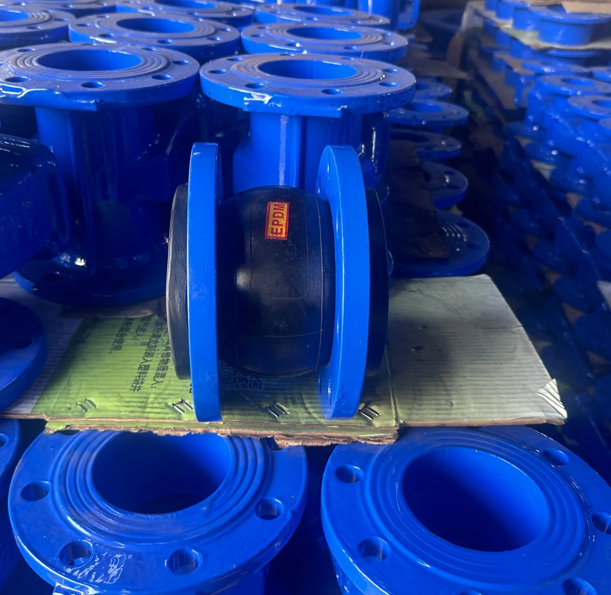 Factory Price Single Sphere Carbon Steel DIN ANSI Flange Forged Flexible Rubber Expansion Joint