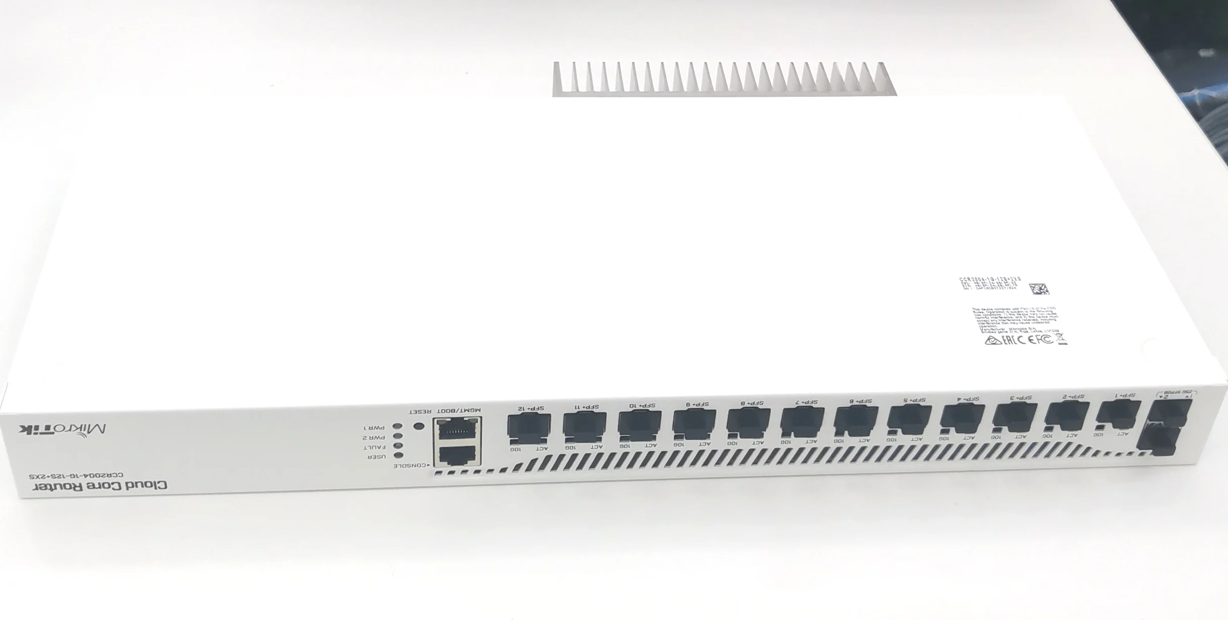 Новый и оригинальный оптический портовый маршрутизатор Mikrotik CCR2004-1G-12S + 2XS
