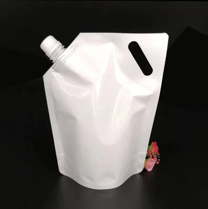250ml 1000ml 5L Food grade clear plastic bags with handles spout bag  High temperature Hot Liquid food packaging carry bags