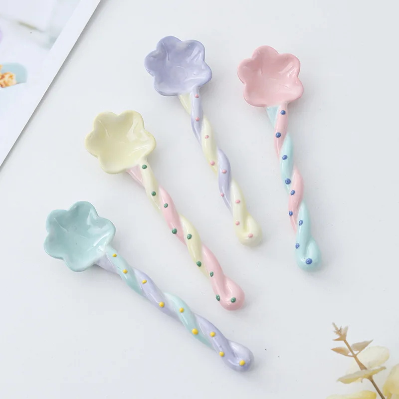 Wholesale Ceramic Cute Coffee Spoon Long Handle Feeding Tea Dessert Ice Cream Ceramic Spoons