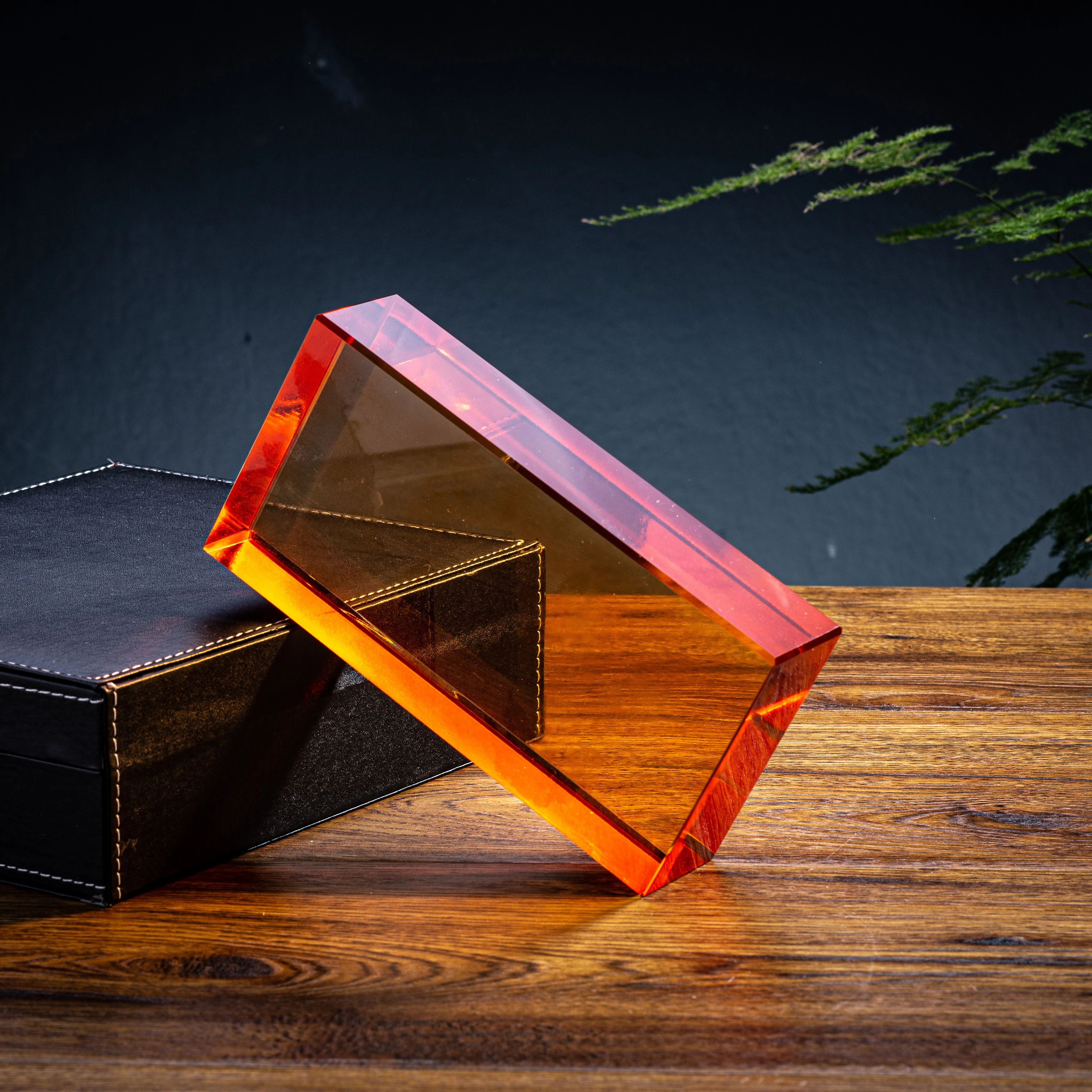 China Factory Supply 200x100x50mm K9 Perforated Brick Solid Hot-Melt Glass Brick