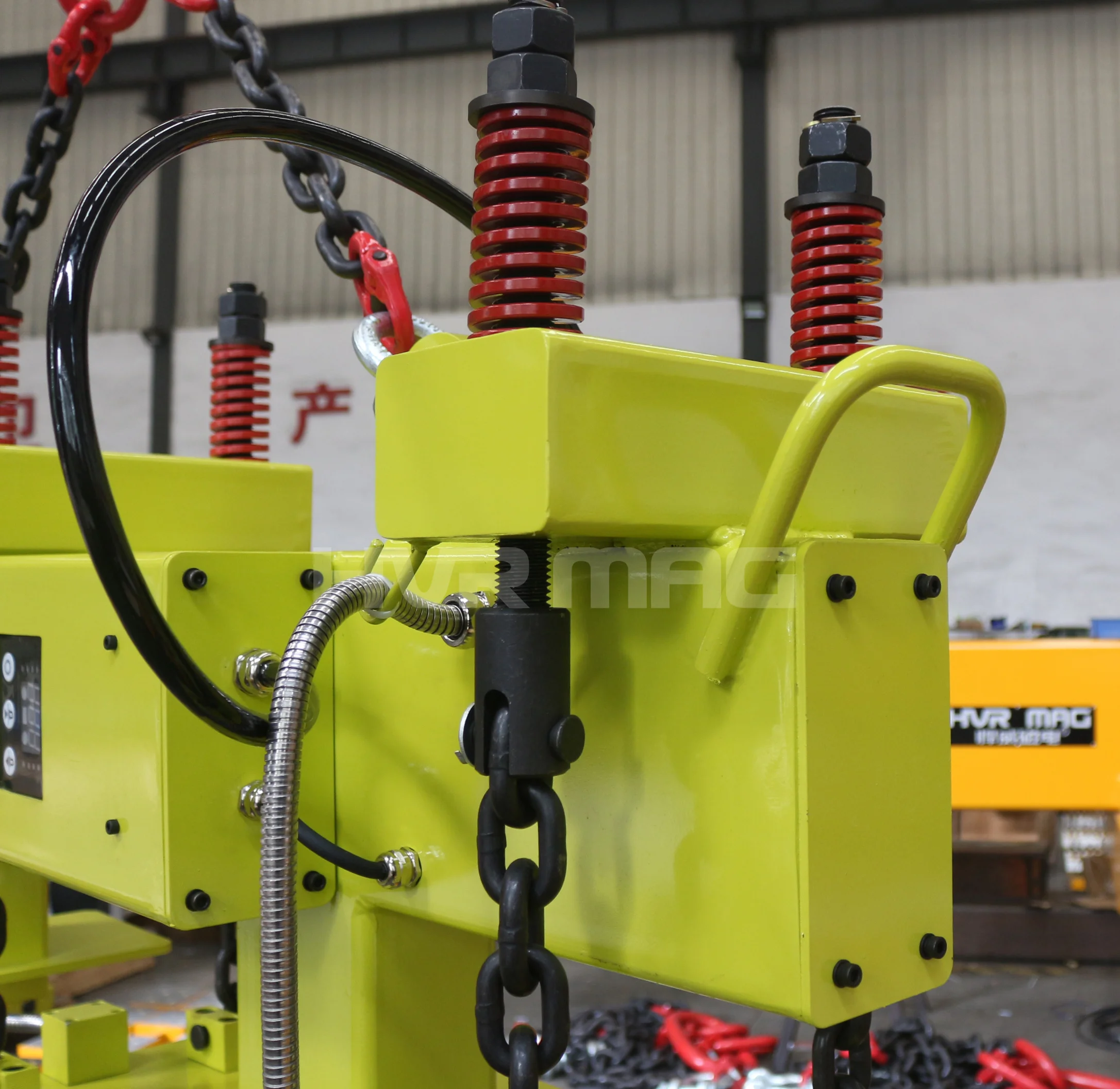 Energy-saving  Electro-permanent Magnetic Lifter For the Handling of  2 Ton Steel Plates In a Easy Way