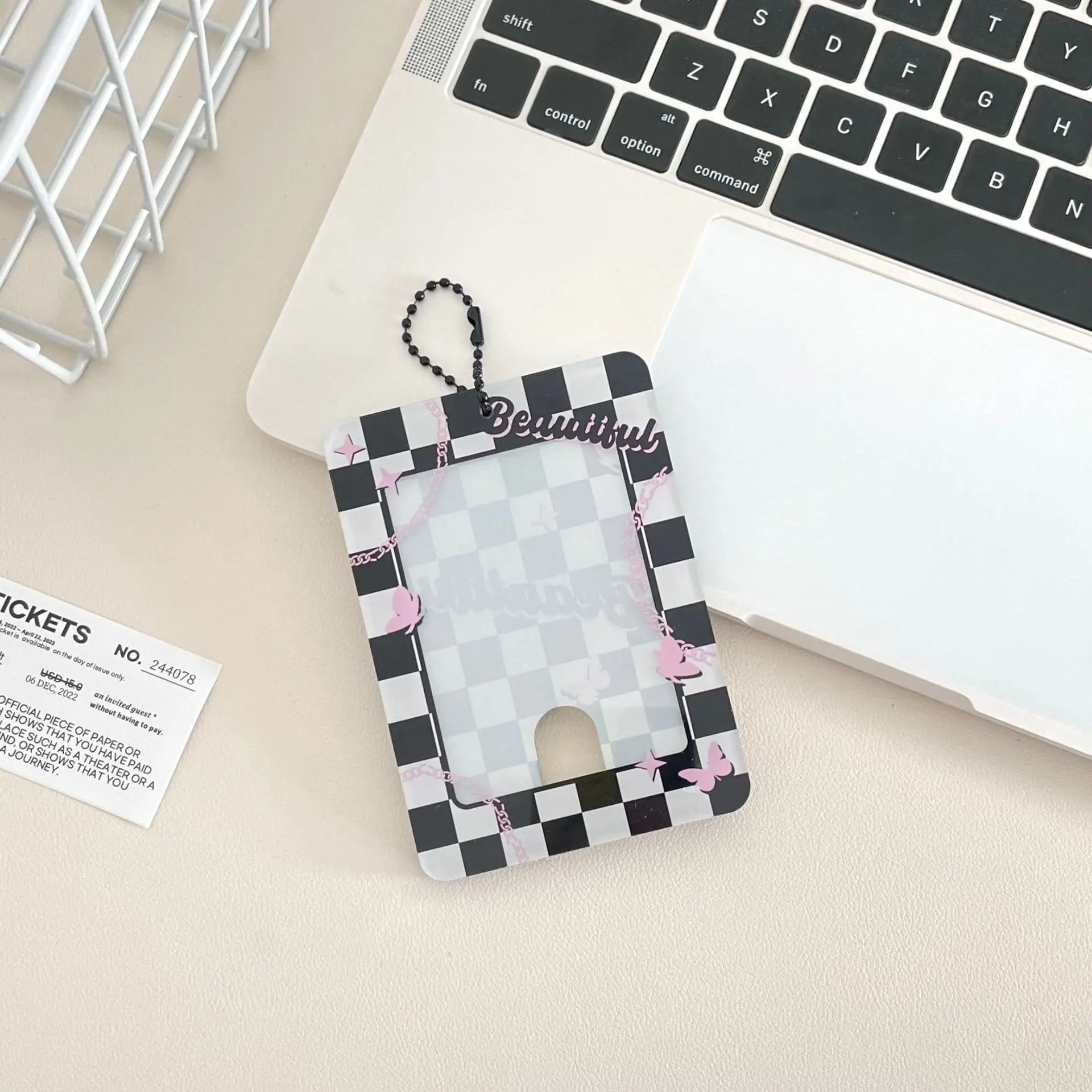 Custom KPop Acrylic Photocard Holder Keychain Cute Photo Frame for Album and DVD PCs