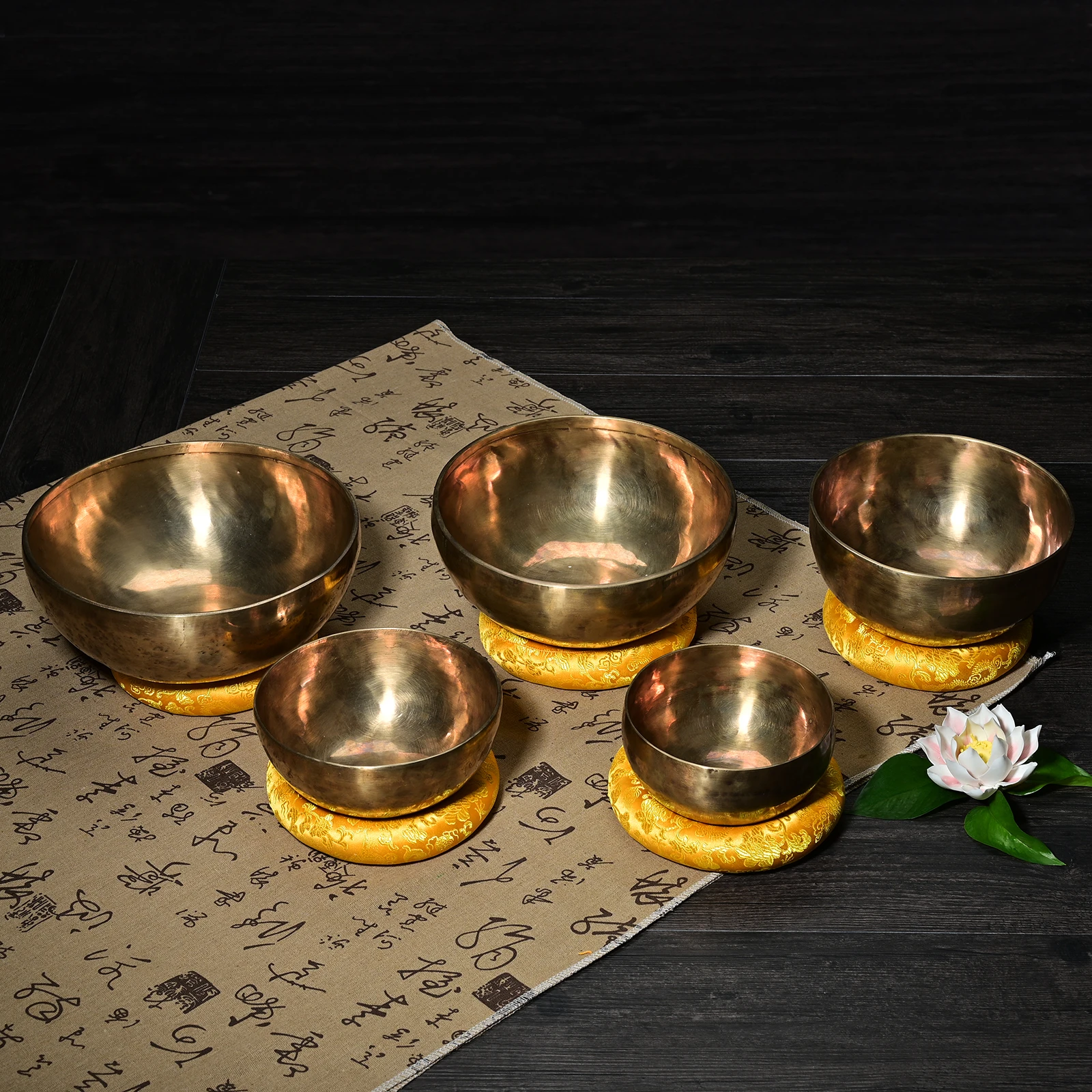 SUCCESS Antique Handmade Tibetan Singing Bowl Brass with Cushion Wholesaler Bol Tibtain Resonant Singing Bowl for Buddhism