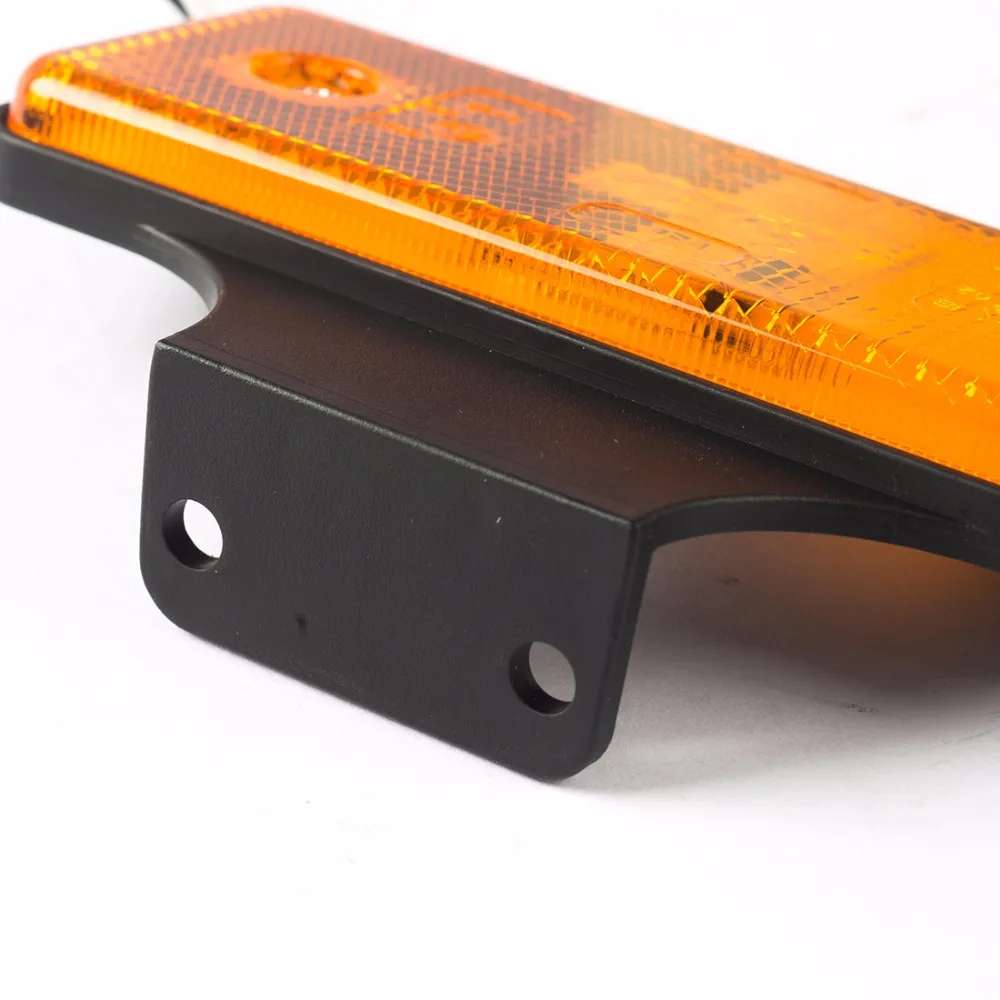 E Mark Approval 12V/24V Front Position Trailer Led Side Marker Light with Mounting Bracket
