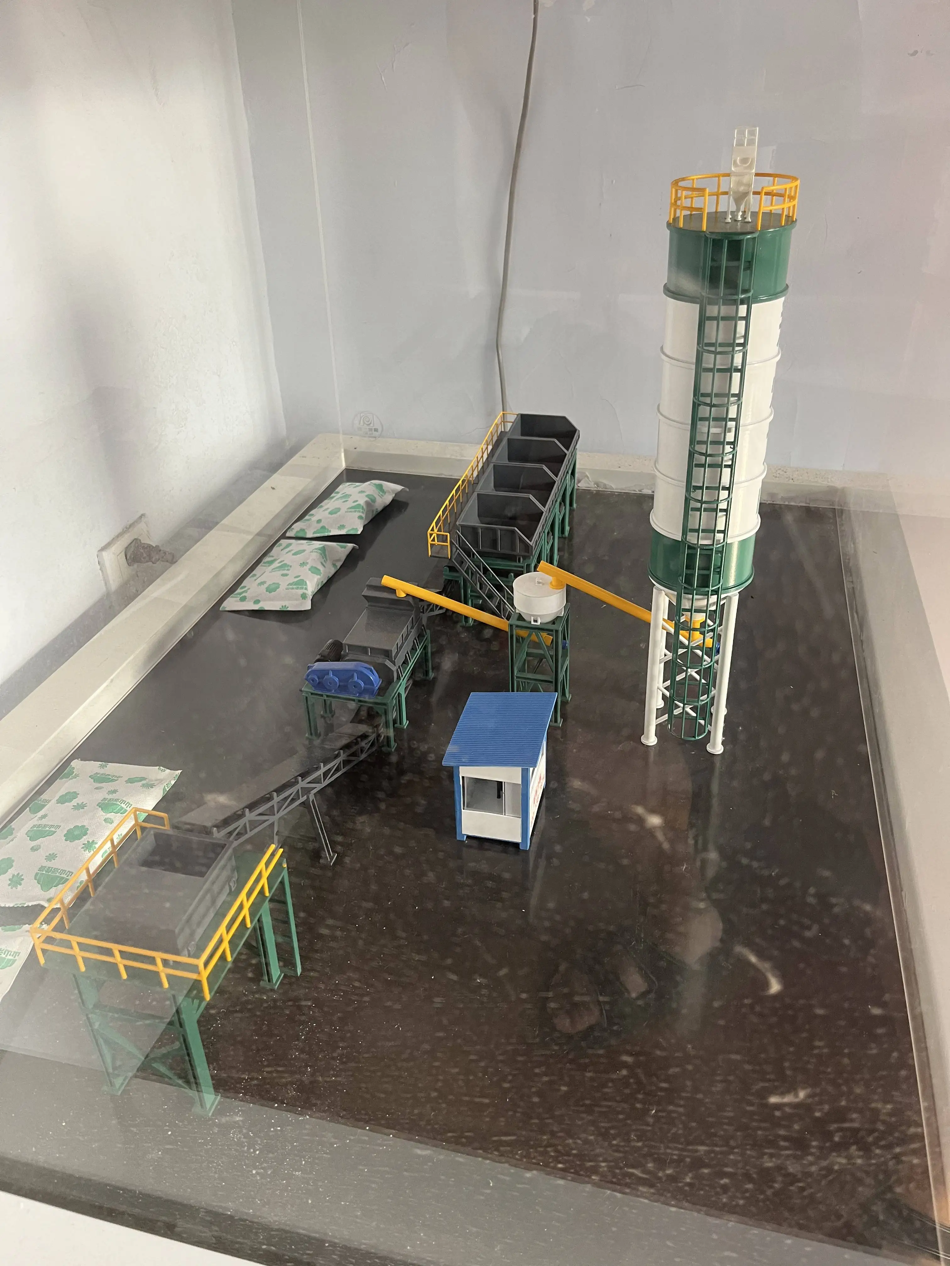 The portable roller JZC500 mixer is a concrete mixer attachment for slip loaders