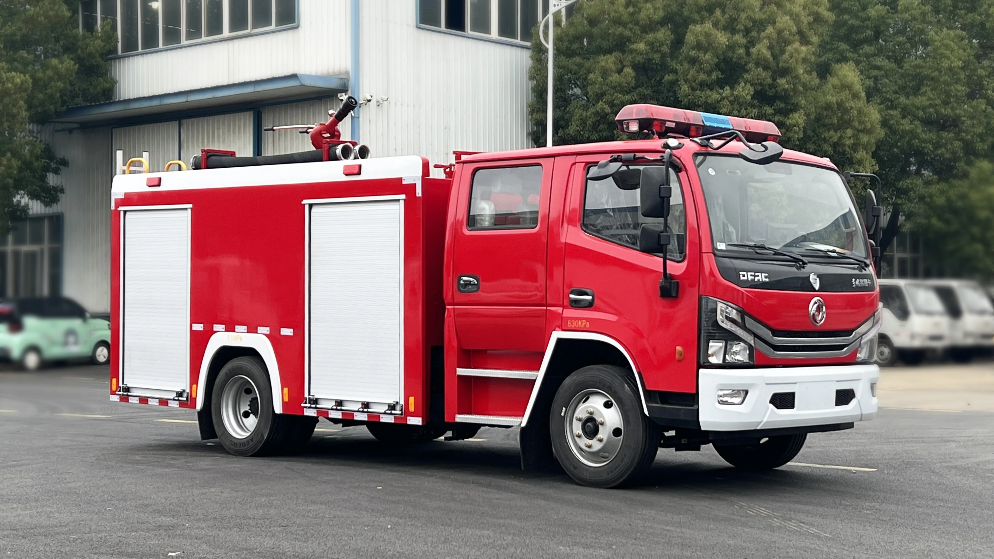 China New Specialized-Vehicle dongfeng High Quality 4 Ton Fire Truck Mini Fire Fighting Truck