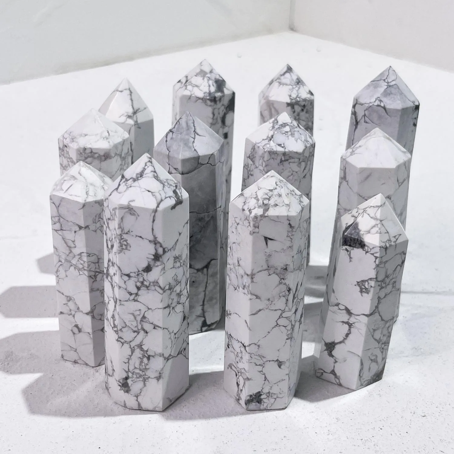 Wholesale Howlite Obelisk Crystal Tower Natural Howlite Point Crystal Stone Tower for Energy and Meditation