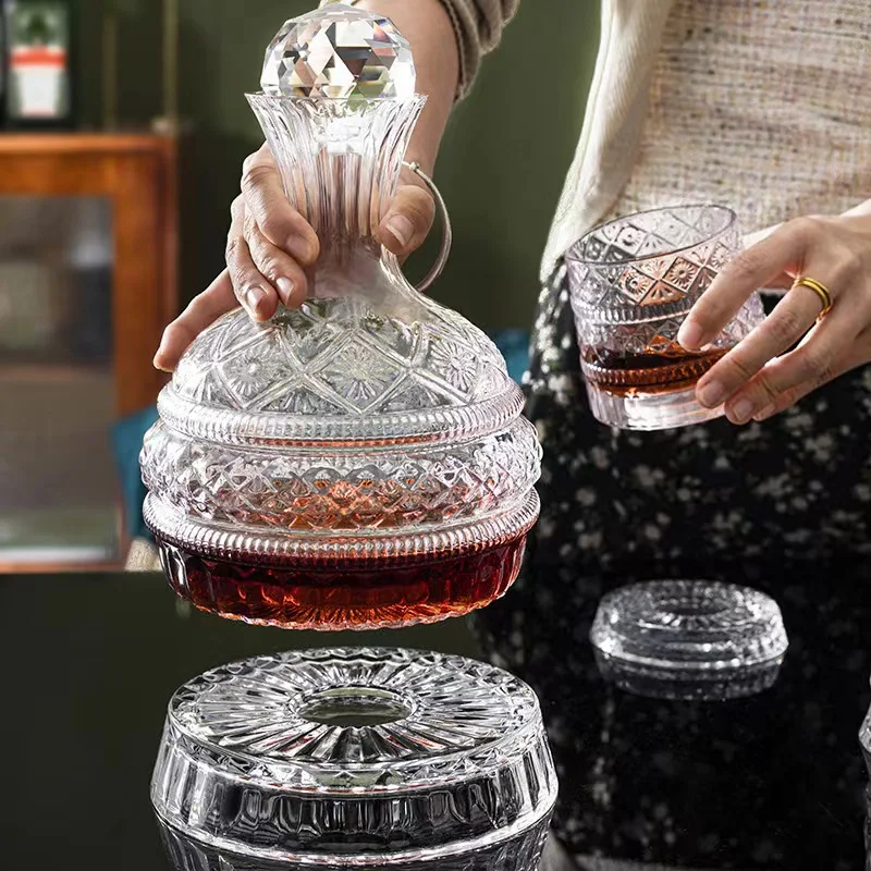 Wholesale Hot Sale Elegant Engraved Lead-free Crystal Glass Rotating Decanter Whiskey Red Wine Decanter