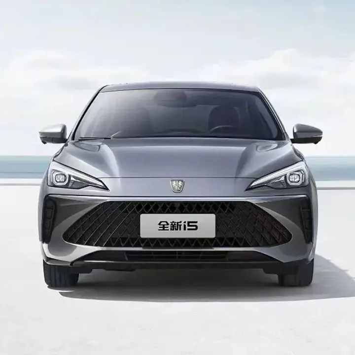 Оптовая продажа 2024 Roewe i5 Premium edition 5-местный седан б/у китайские автомобили бензиновый компактный автомобиль