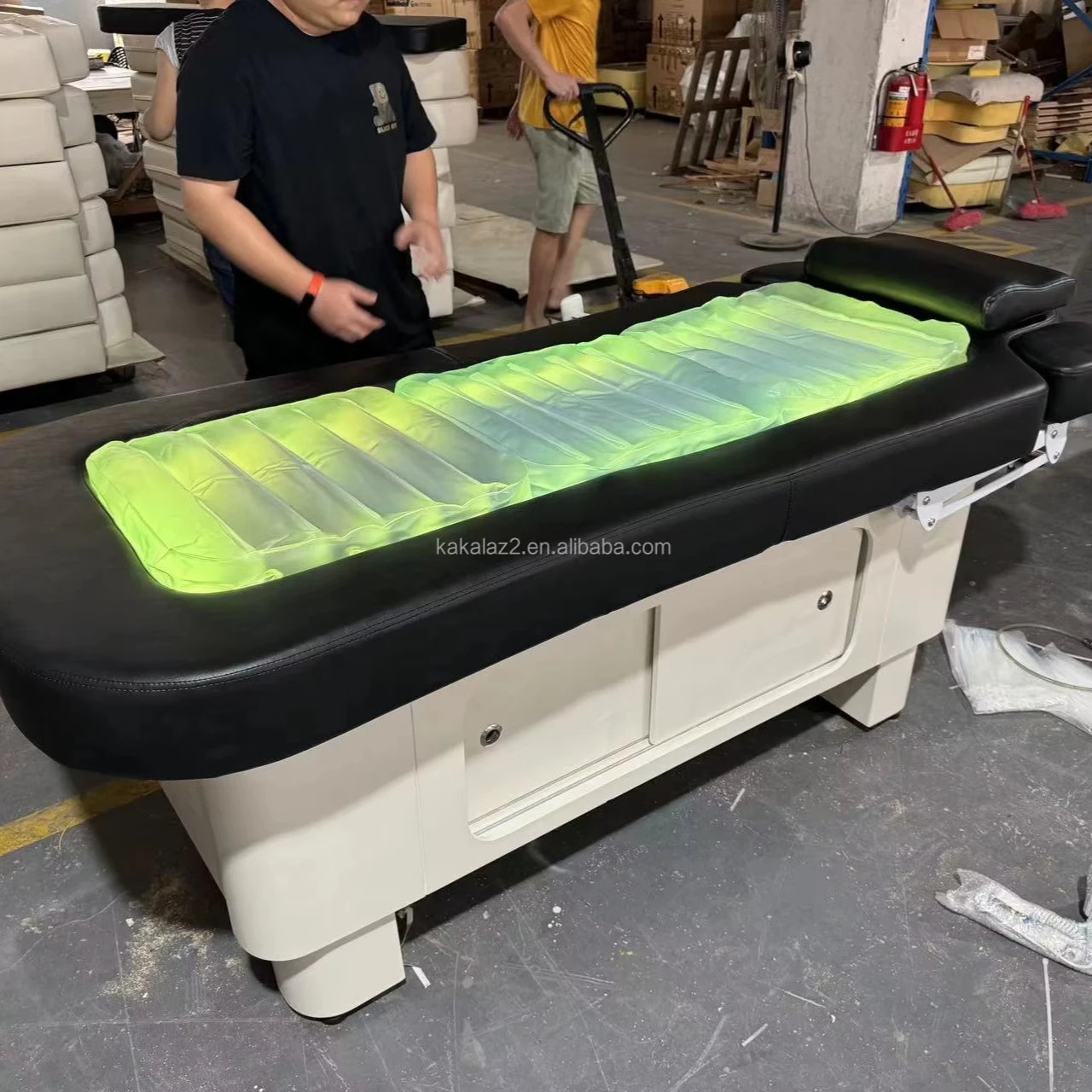 Полностью автоматическая складная электрическая Косметическая кровать для салона красоты, специальная массажная кровать для тела, светодиодная подсветка, может быть преобразована