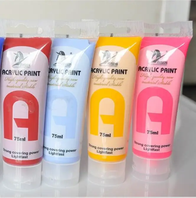 Small Capacity and Covering Power Acrylic Paint