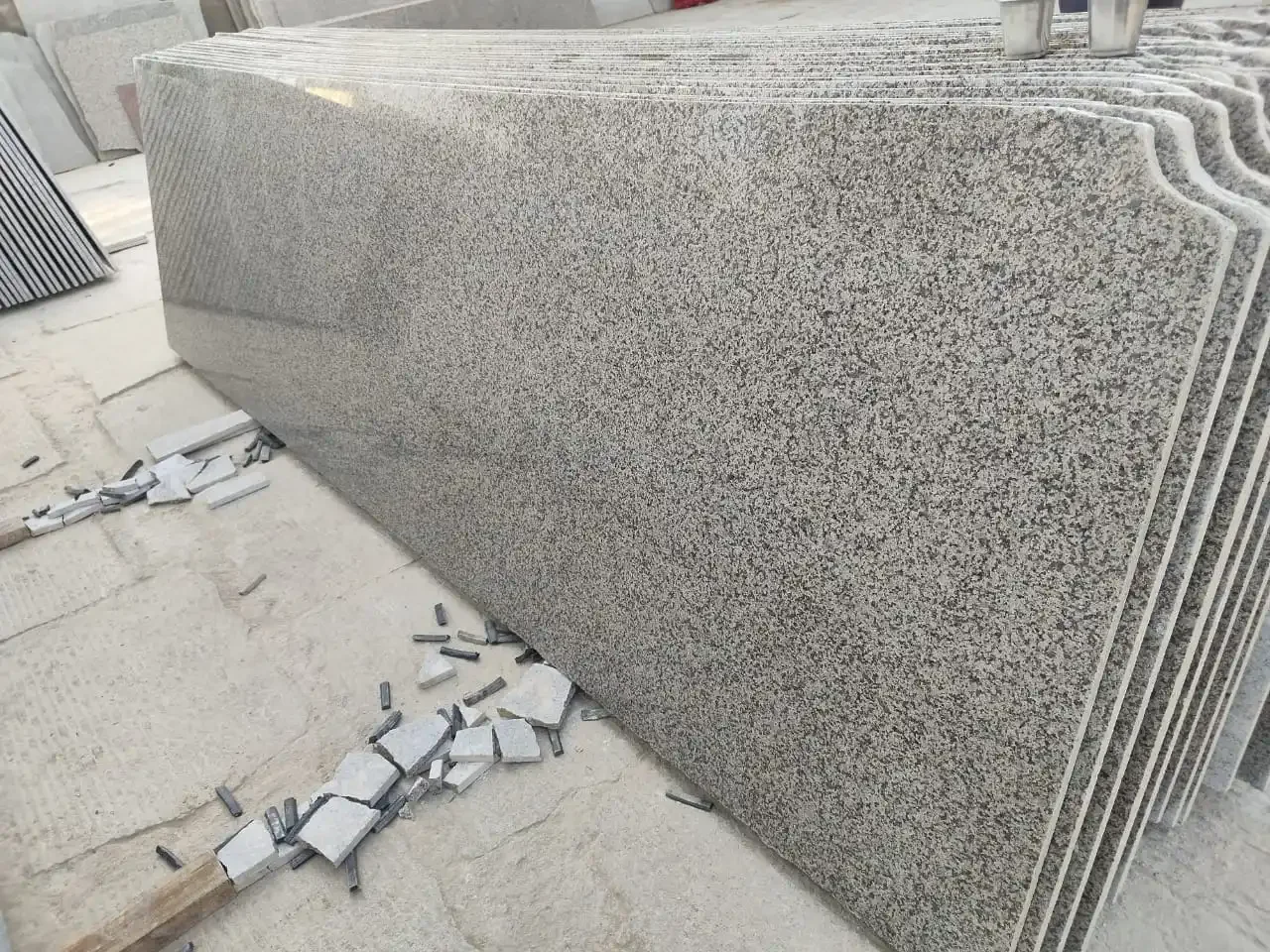 High on Demand Natural Stone Granite Kharda Green Granite Slab for Flooring and Wall Platform from Indian Manufacturer
