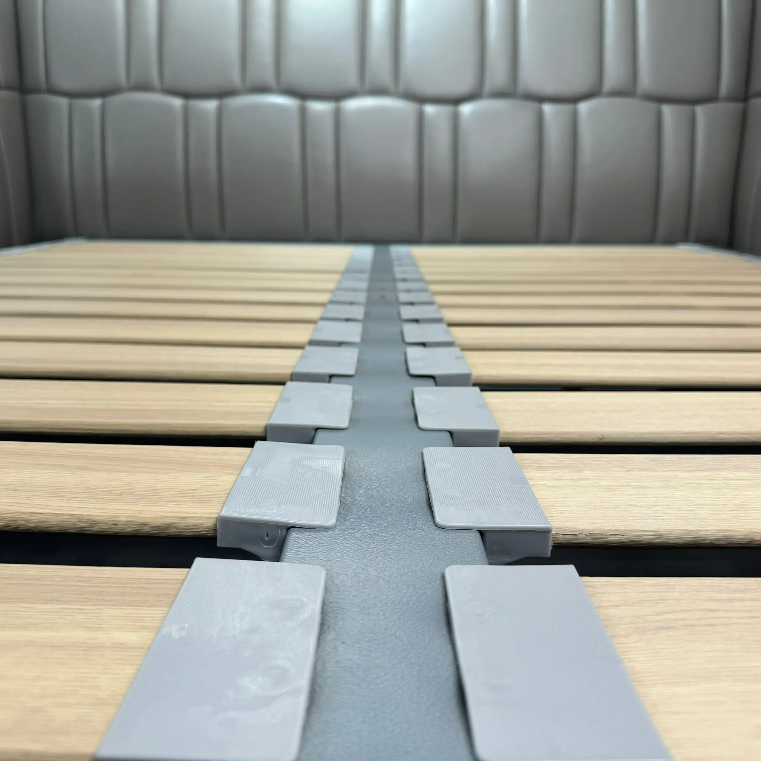 High quality upgrade queen king customized  size  poplar  slatted bed frame for bed platform base