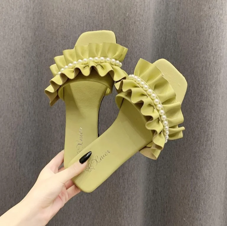 cheap wholesale 2022 Summer New Fashion Women Outer Wear Roman Dames Slippers Women Pearl Lace Square Head Sandals And Slippers