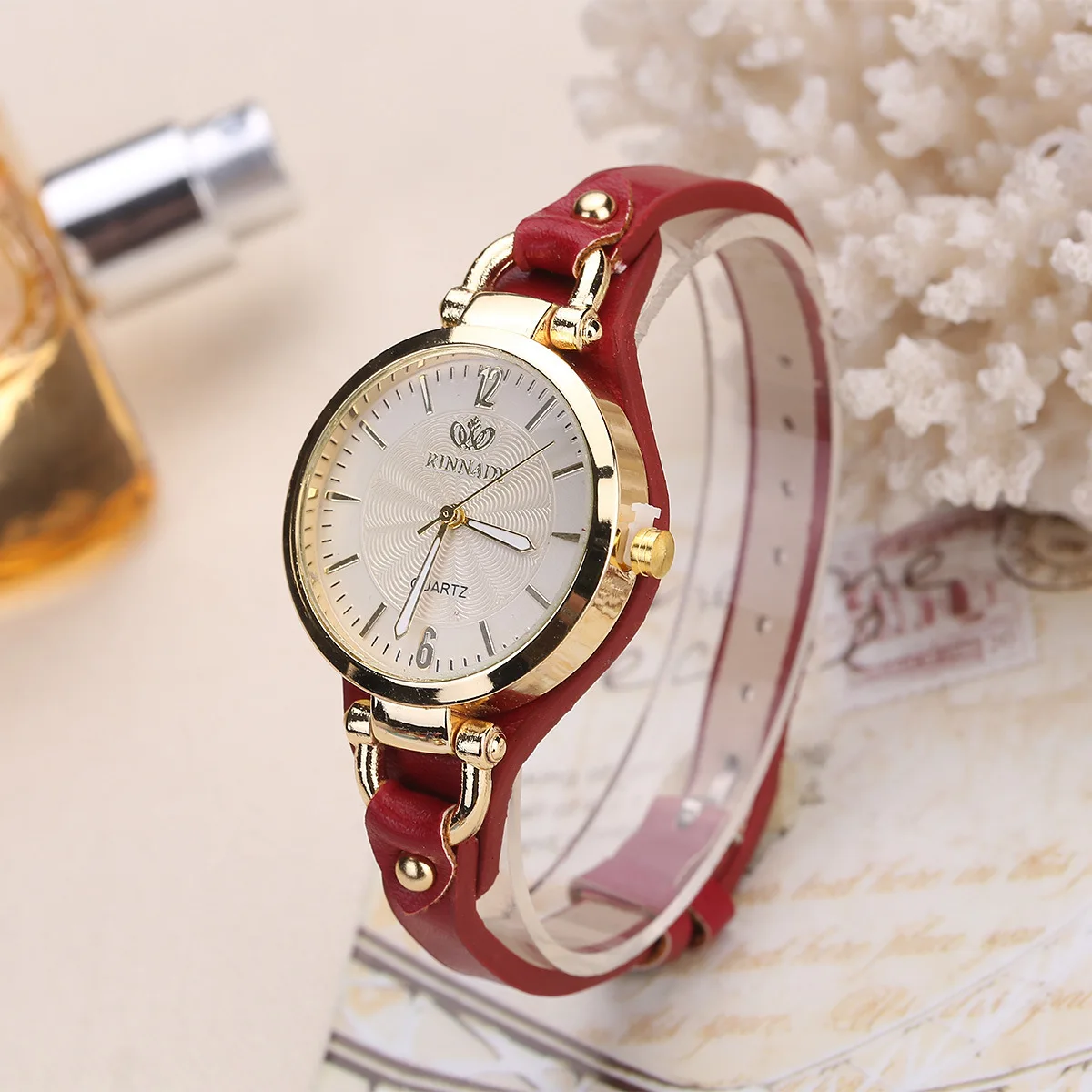 6213   Women Thin Leather Strap Wrist Watches Ladies Gold Creative Wristwatch