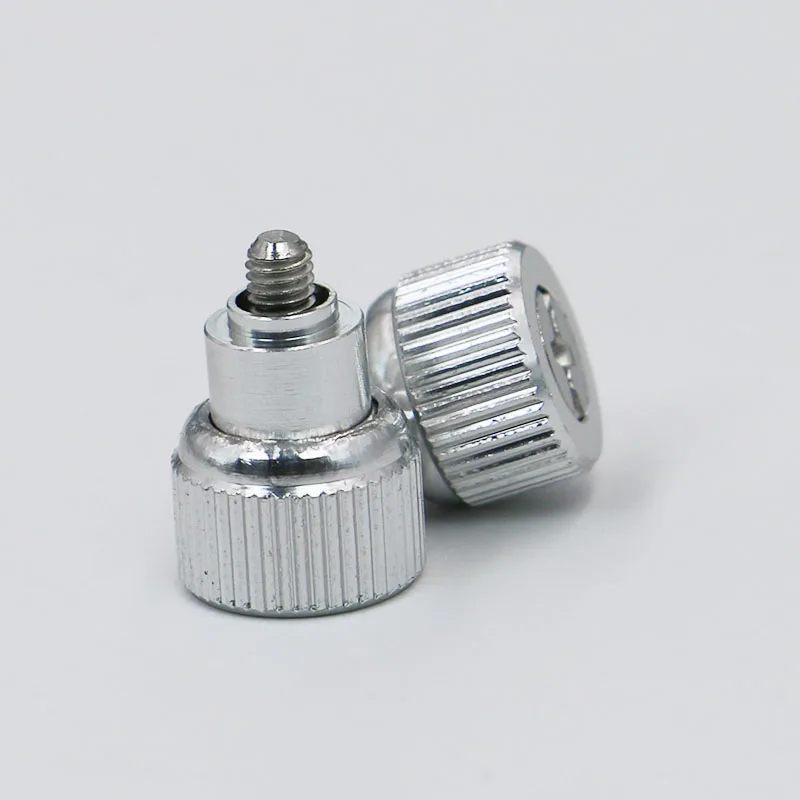 
 Алюминиевый накатанный винт для крепления панели  