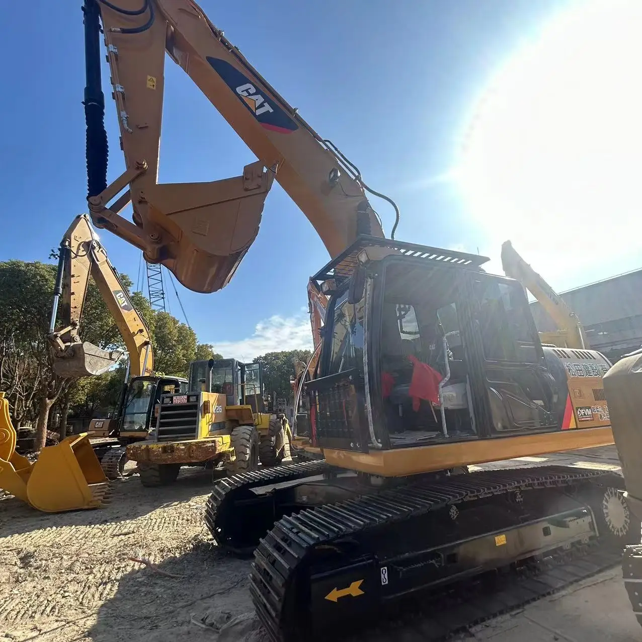 Экскаватор Cat 320d2 20 тонн оптом