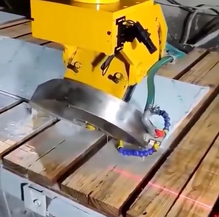 5 Axis Bridge Saw Stone Cutting Machine 5 Axis Cnc Bridge Saw for Marble and Granite CNC Router Granite Profile Etching Machine