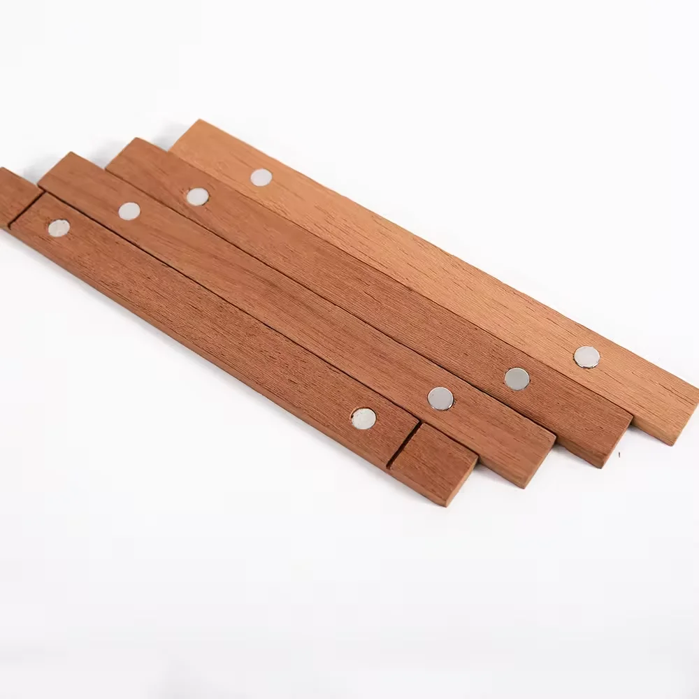 Factory Wholesale Pop Decor Wooden Magnetic Frame for Hanging Posters